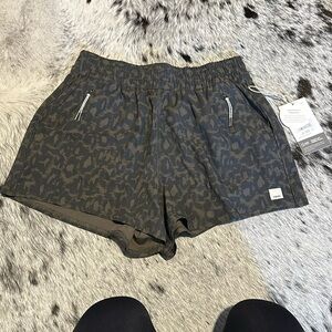 New vuori dash shorts